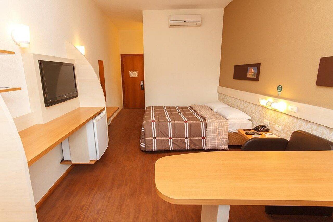 Hotel 10 주앵빌 외부 사진
